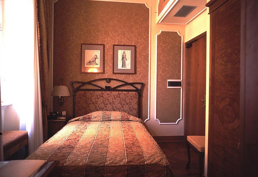 Hotel Villa Morgagni Roma Oda fotoğraf